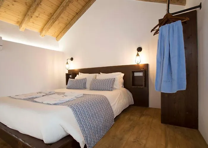 Blue Jasmine Apartahotel 4*