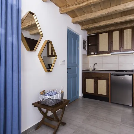 Blue Jasmine Aparthotel 4*